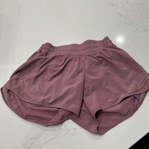 Lululemon Hotty Hot 4” magenta